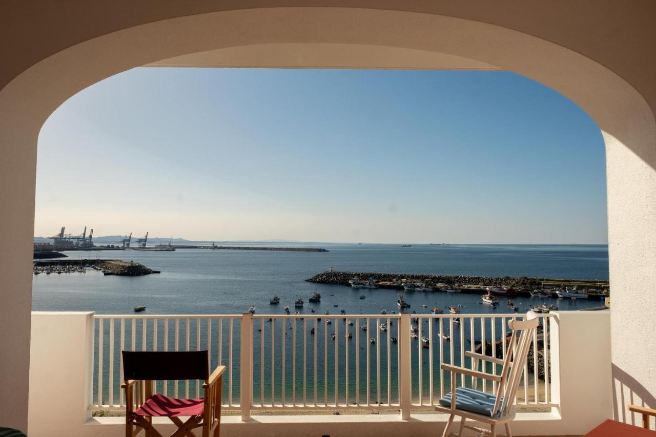 Appartement Manas Coliving à Sines Extérieur photo