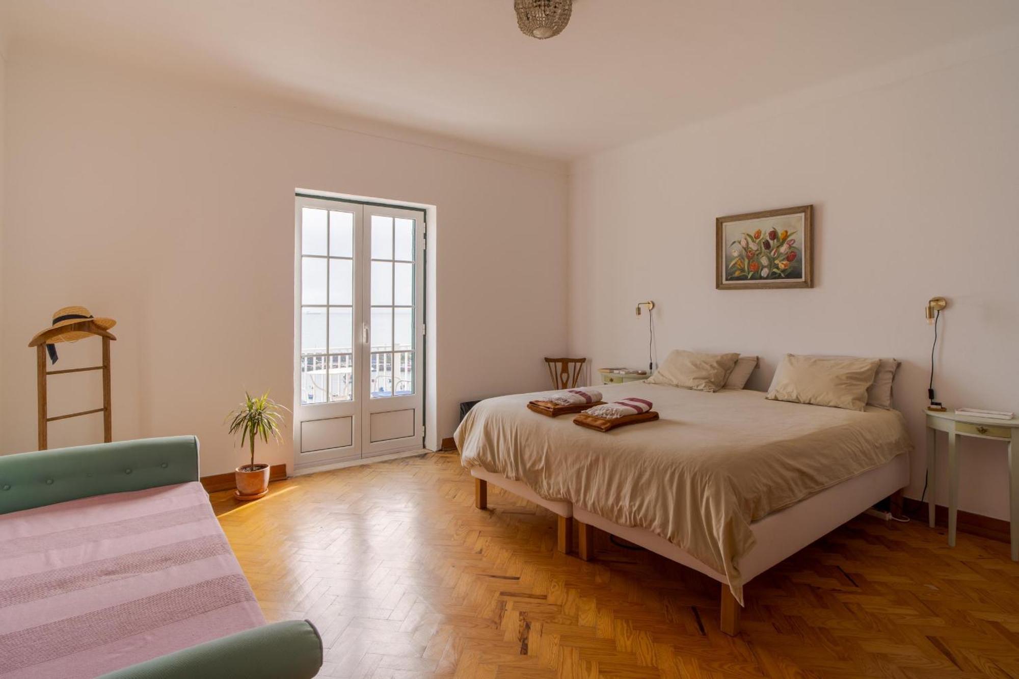 Appartement Manas Coliving à Sines Extérieur photo