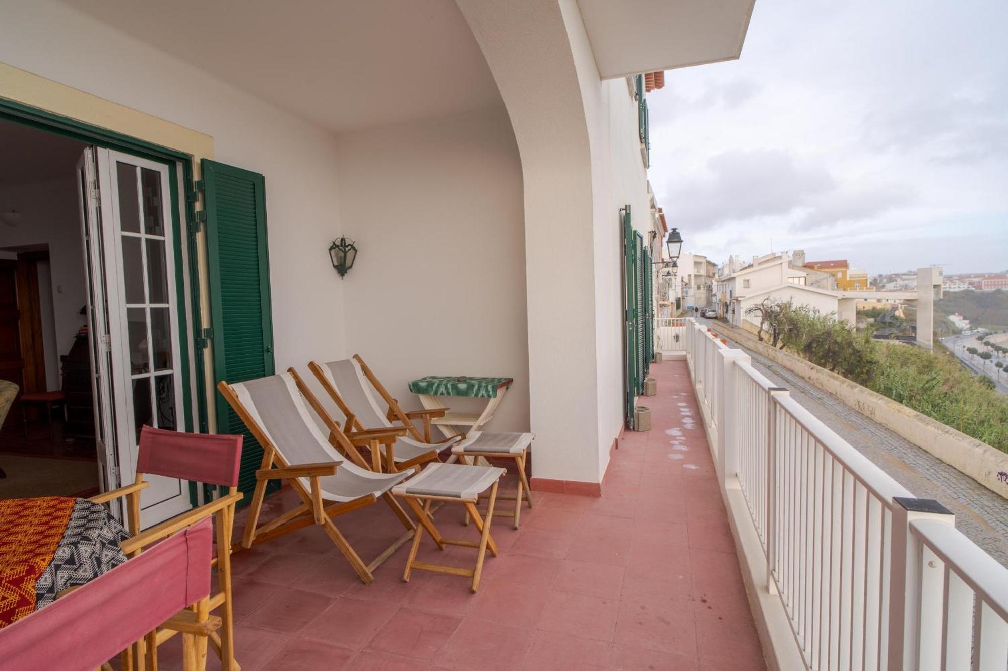 Appartement Manas Coliving à Sines Extérieur photo